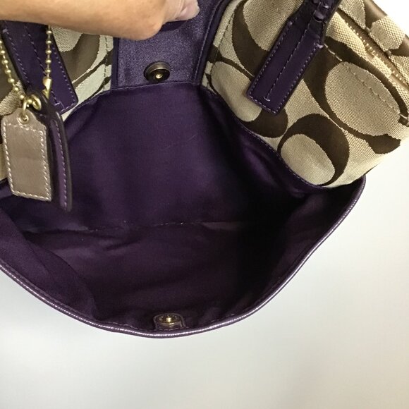 Coach Signature Stripe Tote - Picture 4 of 8